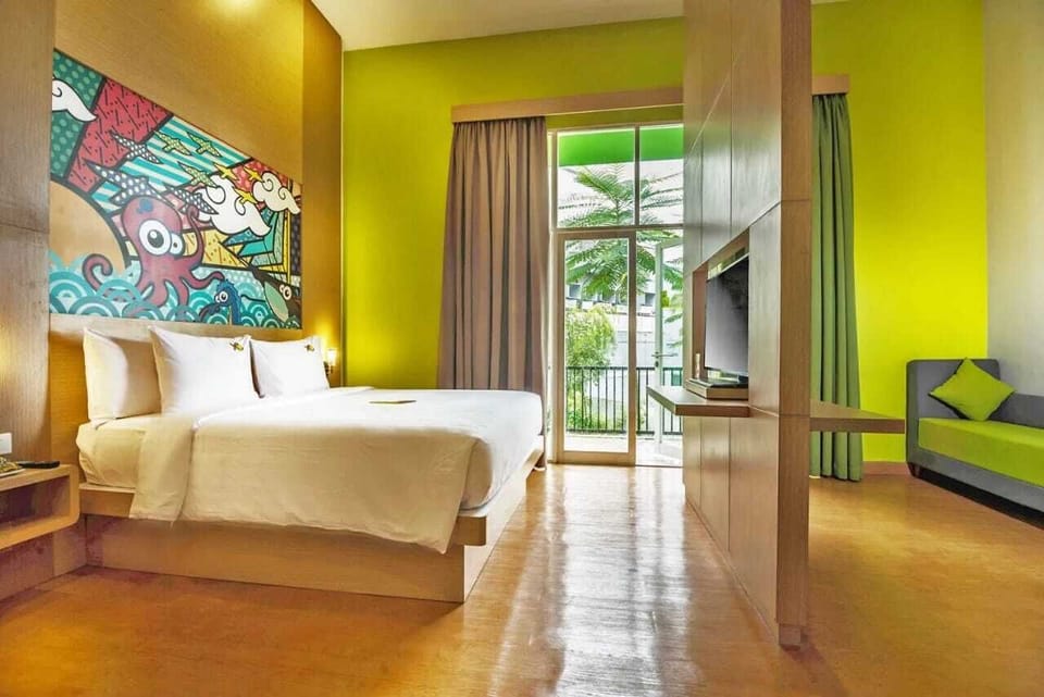 Max Warmth (Junior Suite) | Premium bedding, in-room safe, iron/ironing board (on request)