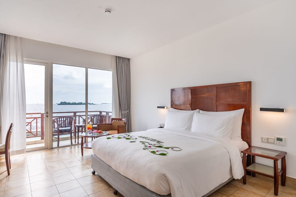 Suite | Premium bedding, minibar, in-room safe, desk