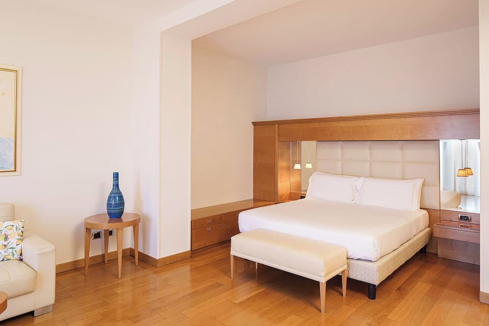 Sunshine Grand View Suite | Frette Italian sheets, premium bedding, minibar, in-room safe