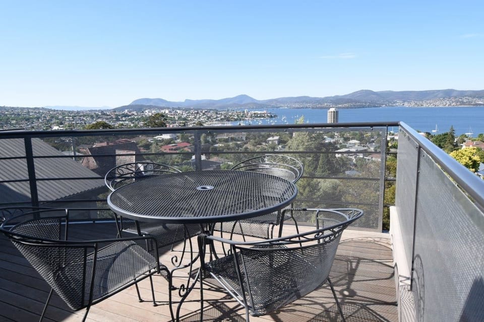 Studio Apartment  | Terrace/patio