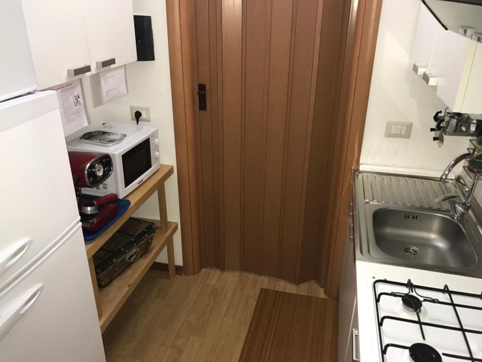 Full-size fridge, microwave, stovetop, espresso maker