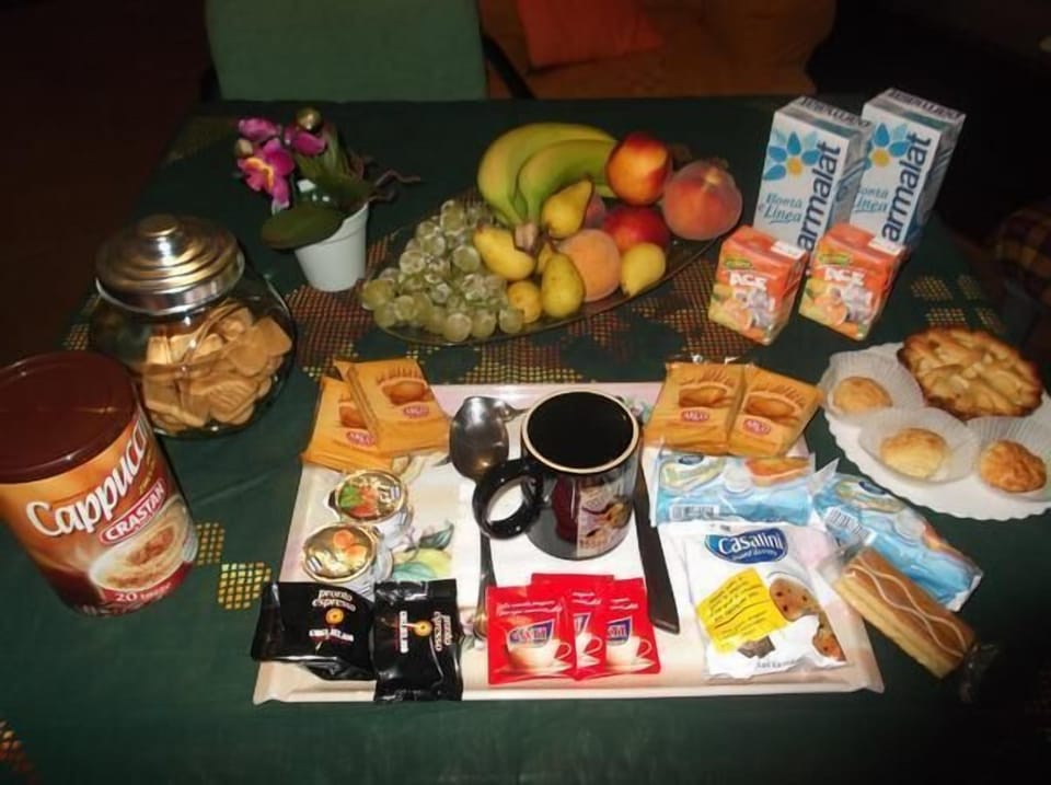 Free buffet breakfast