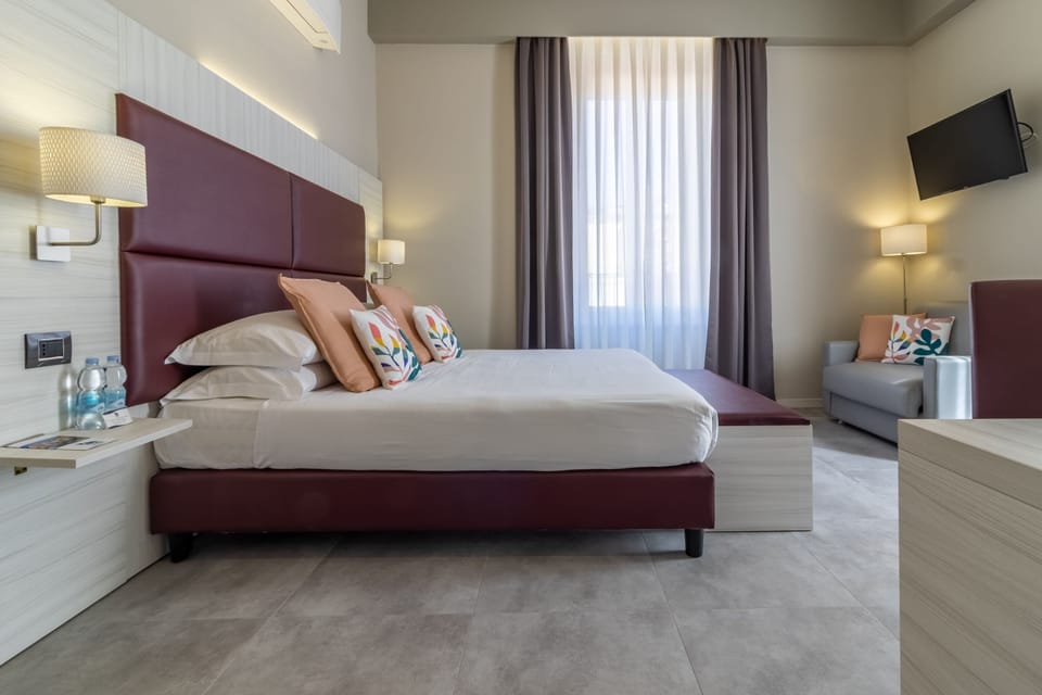 Premium Room, Ensuite, City View | Premium bedding, down comforters, minibar, in-room safe