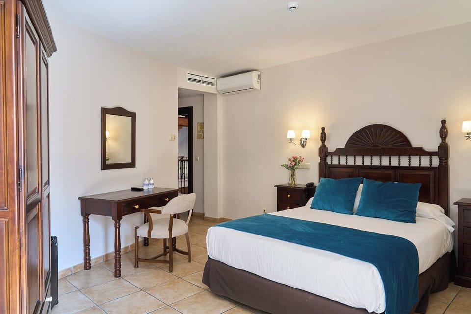 Panoramic Double Room | Minibar, in-room safe, individually decorated, desk