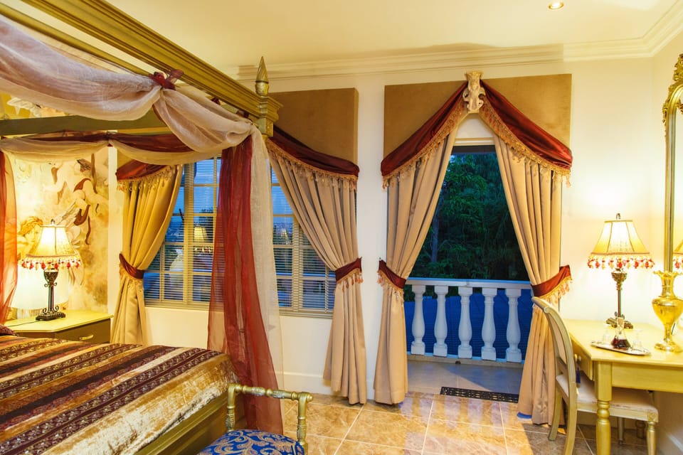 Presidential Room, Non Smoking, City View | Premium bedding, in-room safe, desk, laptop workspace