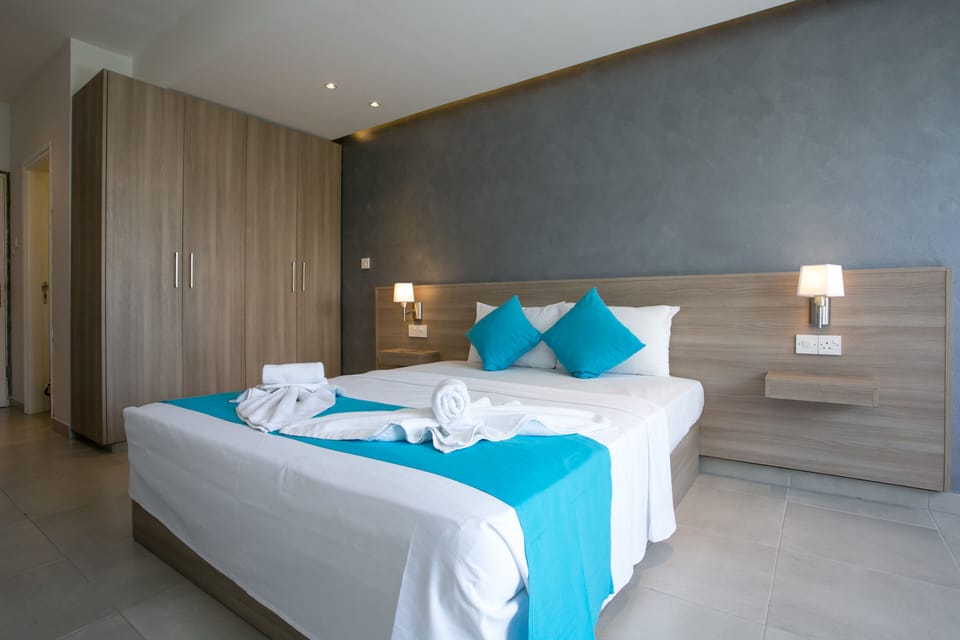 Executive Studio | Desk, rollaway beds, free WiFi