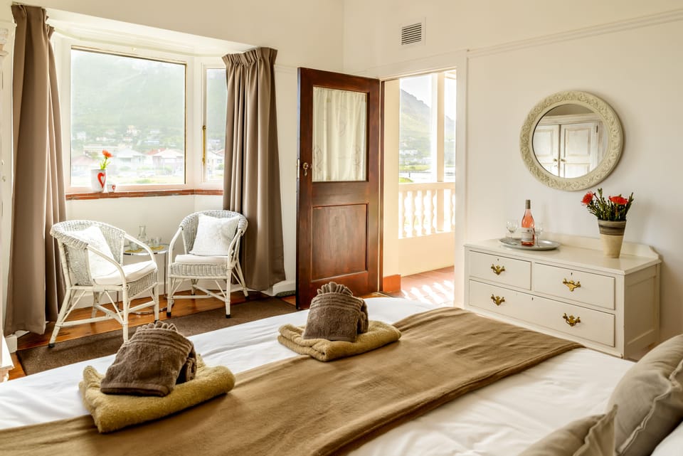 Premier Room with PRIVATE bathroom | 8 bedrooms, premium bedding, individually decorated
