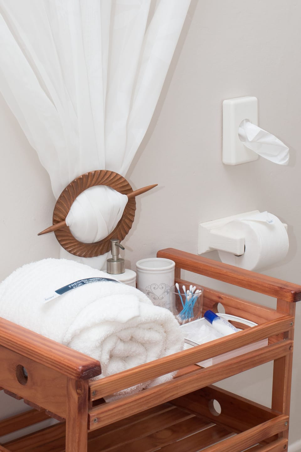 Comfort Double Room | Bathroom | Free toiletries, hair dryer, bathrobes
