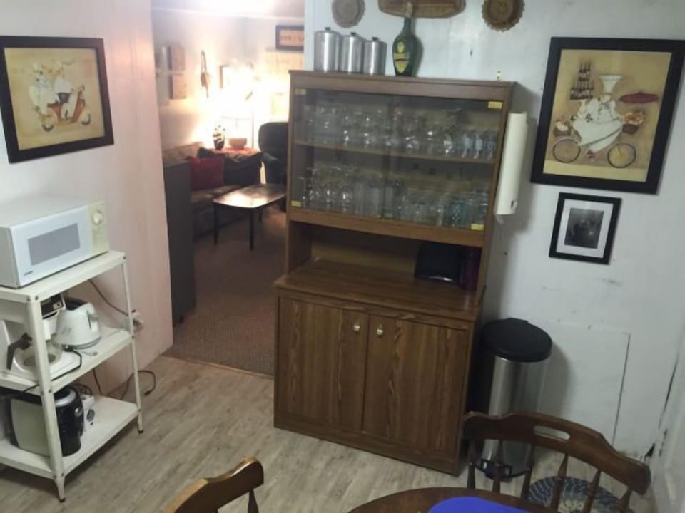 Cottage, 2 Bedrooms | Private kitchen | Fridge, microwave, oven, stovetop
