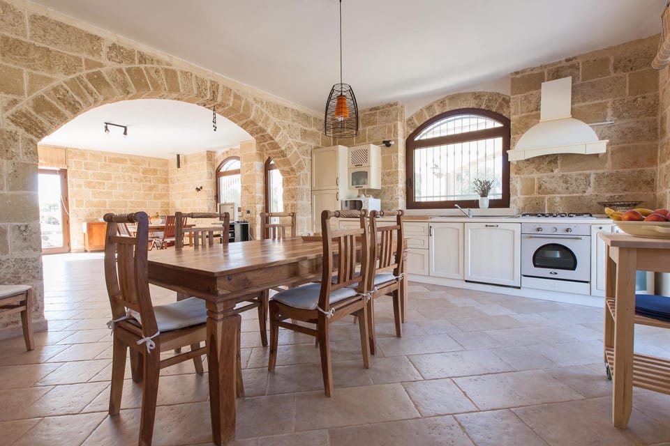 Basic Villa, 5 Bedrooms | Private kitchen | Fridge, microwave, oven, stovetop