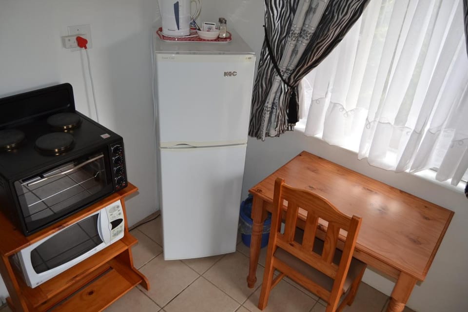Shared microwave, electric kettle