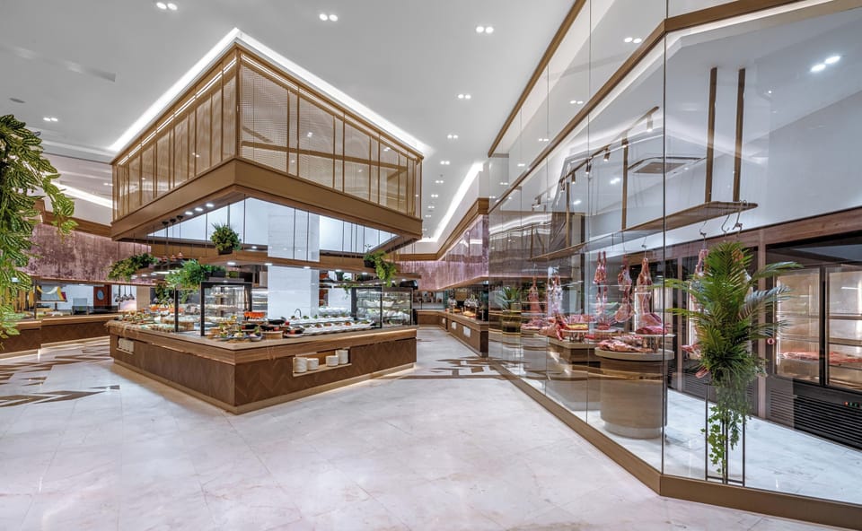 4 restaurants; breakfast, lunch, and dinner served