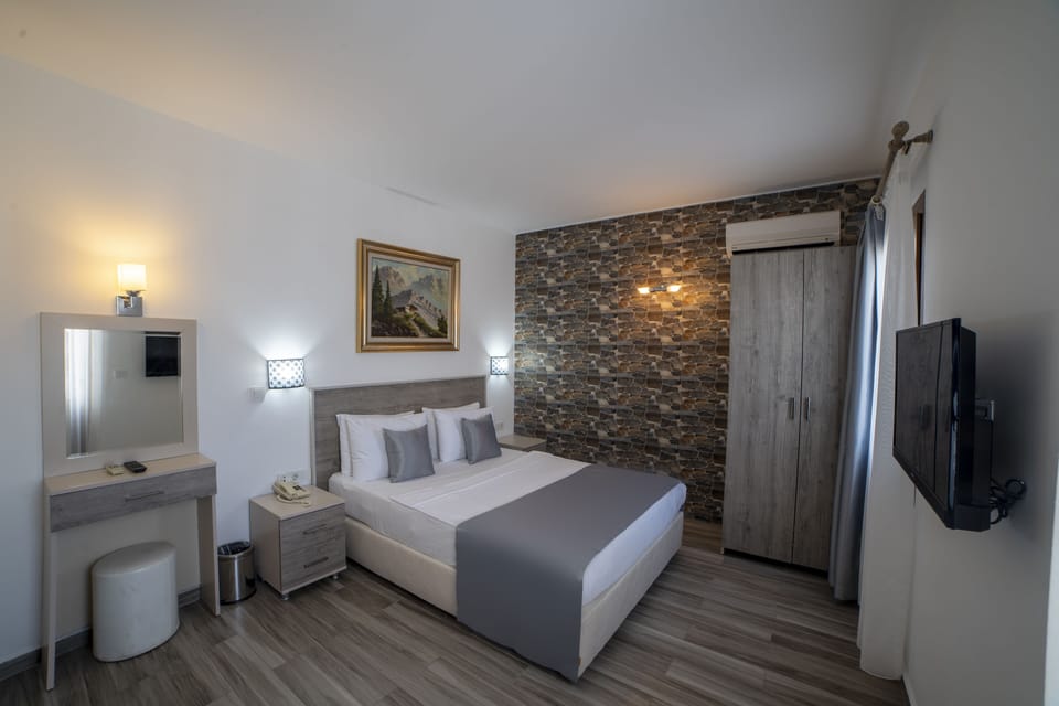 Superior Room | Minibar, in-room safe, soundproofing, free WiFi