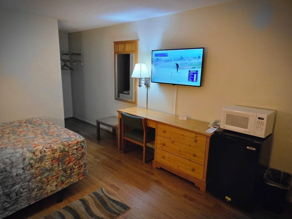 Free cribs/infant beds, free WiFi, bed sheets
