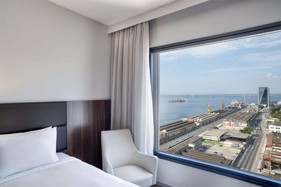 Minibar, soundproofing, free WiFi, bed sheets