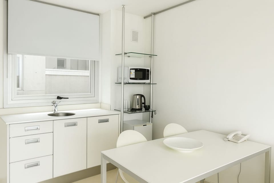 Suite, Balcony | Living area | Smart TV