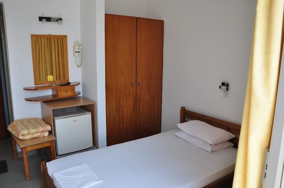 In-room safe, soundproofing, free cribs/infant beds, rollaway beds