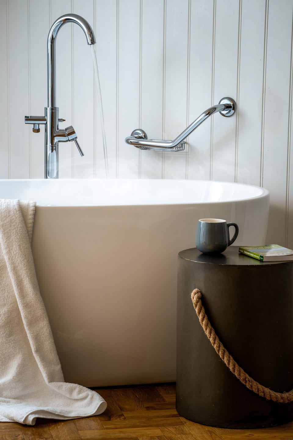 Character Double or Twin Room | Bathroom | Shower, rainfall showerhead, free toiletries, towels