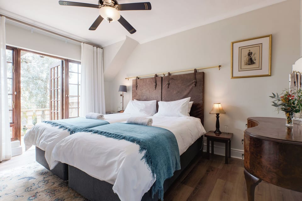 Standard Room | Individually decorated, individually furnished, blackout drapes