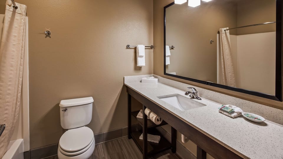 Best Western Golden Spike Inn & Suites Hotel in Hill City