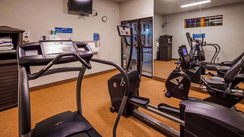 Best Western Golden Spike Inn & Suites Hotel in Hill City