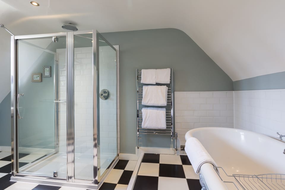 Shower, free toiletries, hair dryer, towels