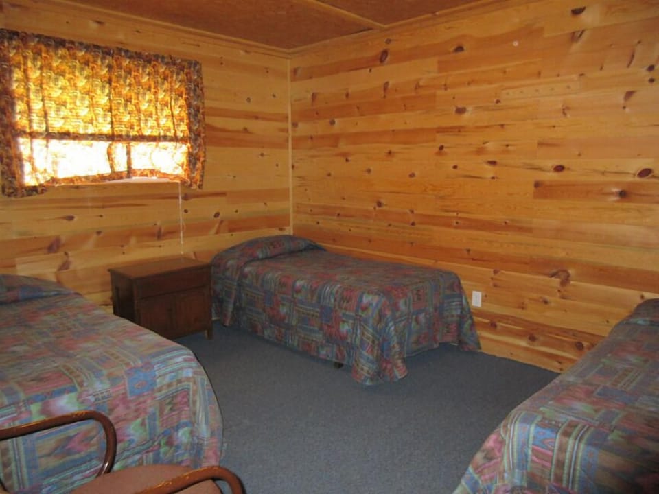 Timberlane Lodge Cabin in Ontario