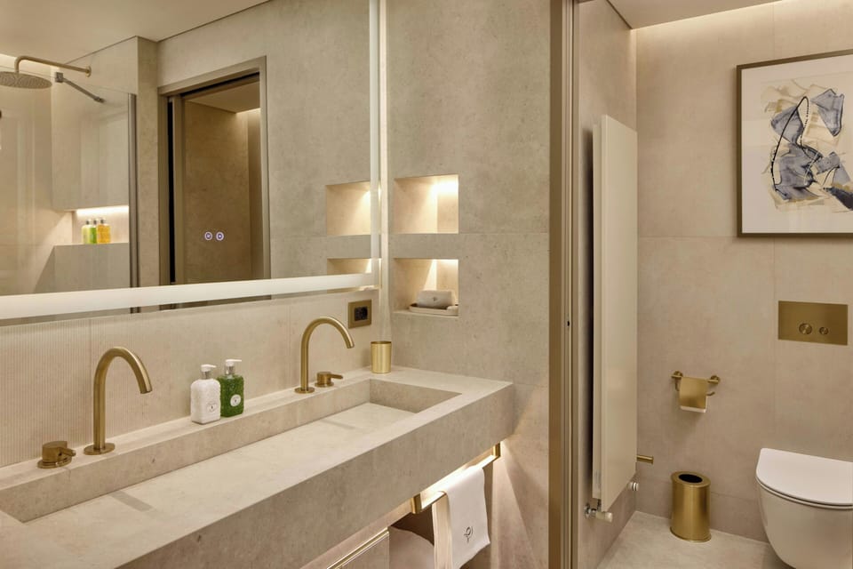 Jetted tub, rainfall showerhead, free toiletries, hair dryer