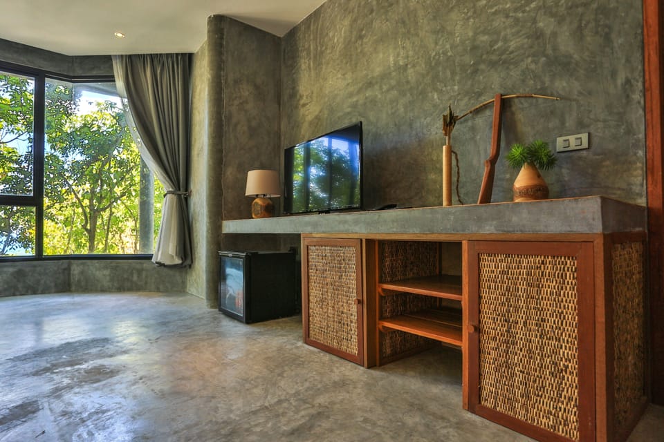 Standard Garden View | 1 bedroom, minibar, in-room safe, laptop workspace