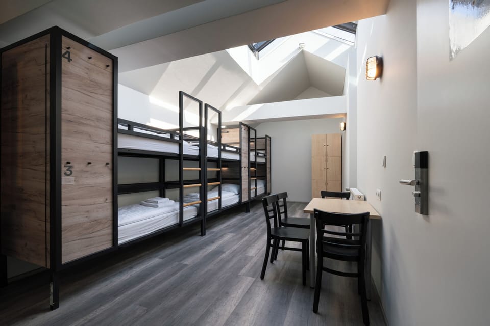 WiFi (free), bed sheets