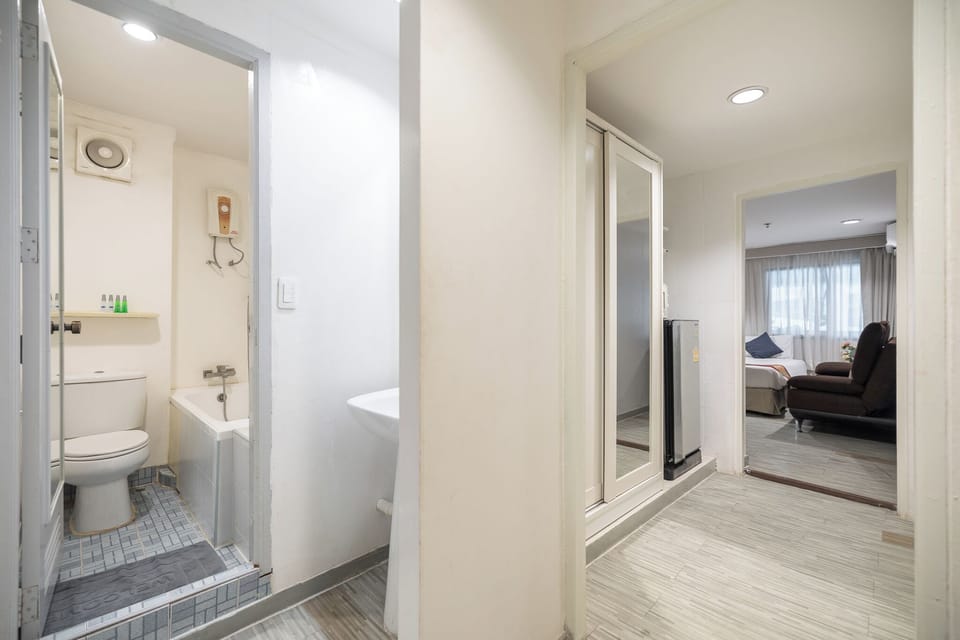 Deluxe Triple | In-room safe, blackout drapes, free WiFi