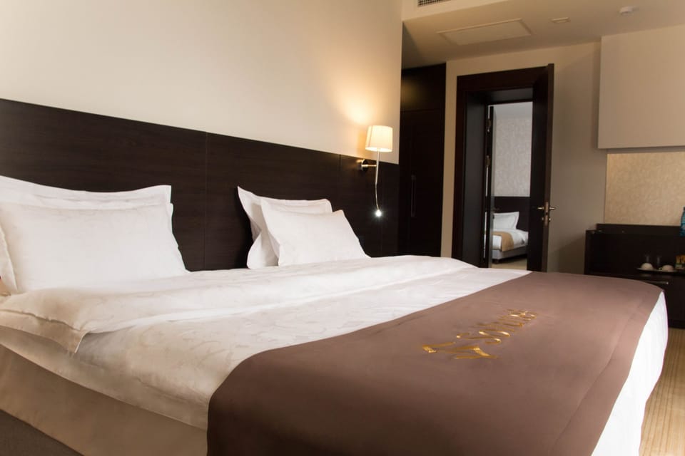 Minibar, in-room safe, desk, soundproofing