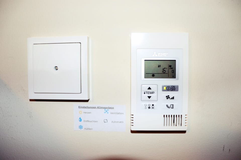 Double or Twin Room | Air conditioning