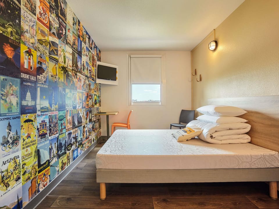 Room (Tandem) | WiFi (free), bed sheets