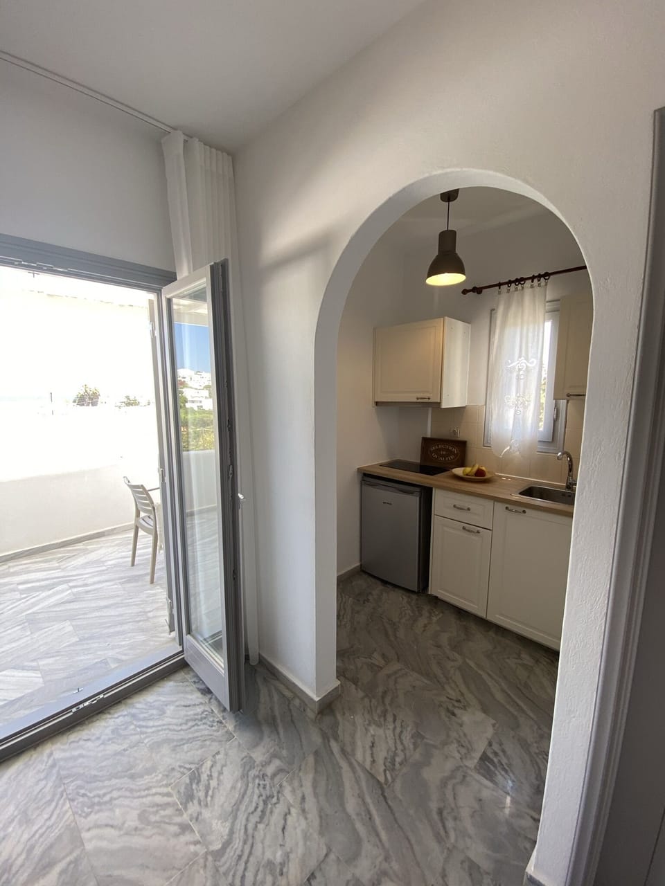 Deluxe Studio (4 Adults) | Private kitchen | Fridge, stovetop, electric kettle, cookware/dishes/utensils