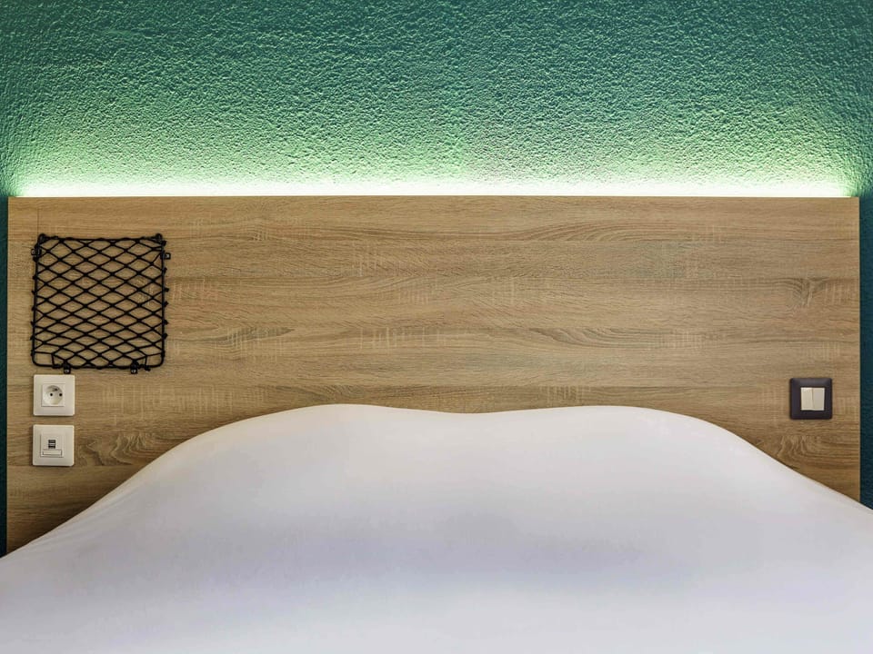 Room, 1 Double Bed, Private Bathroom (Cabrio) | Desk, blackout drapes, soundproofing, free WiFi