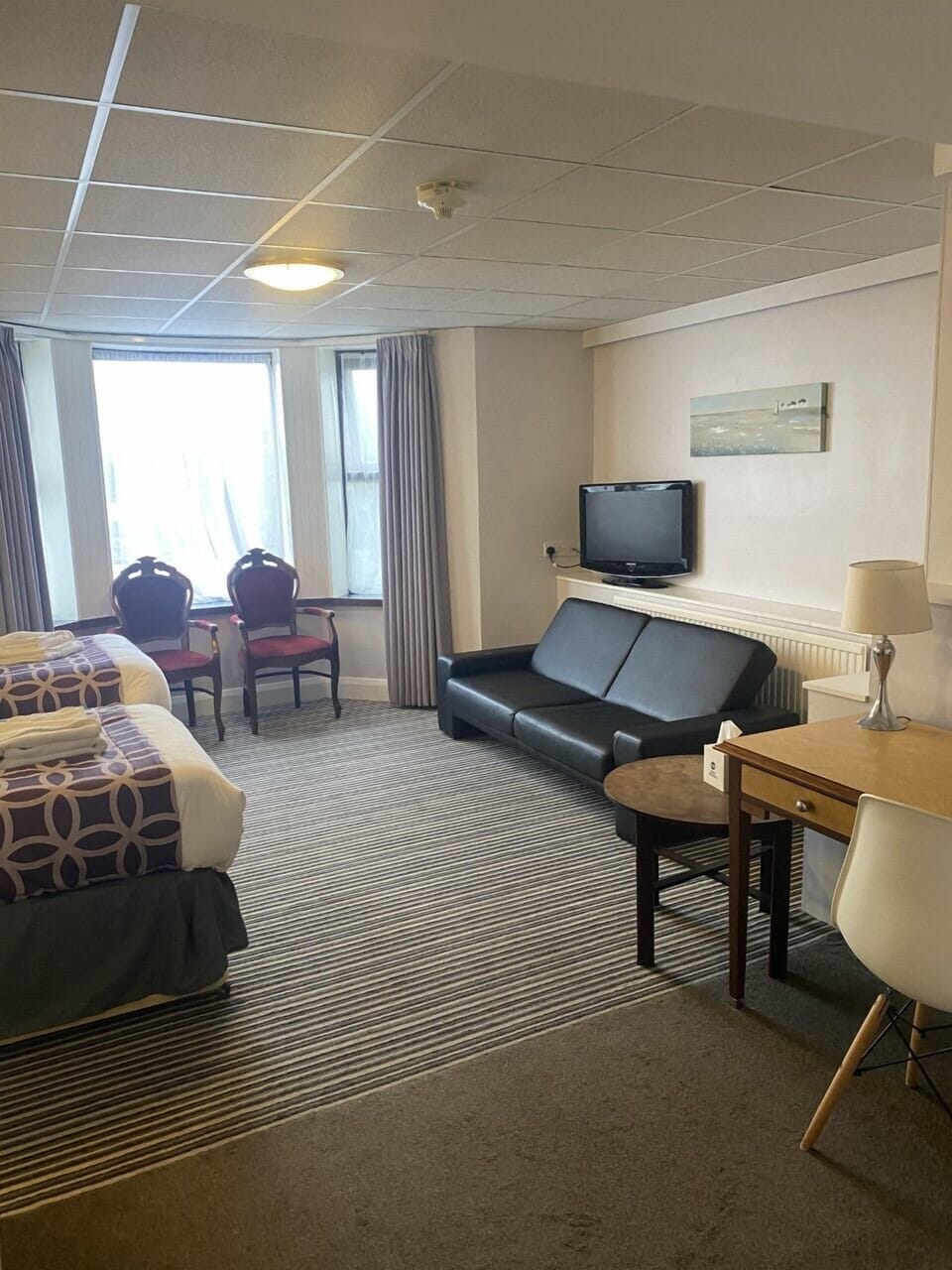 Executive Room, 1 Twin Bed, Non Smoking, Garden View (with Sofabed) | In-room safe, desk, laptop workspace, iron/ironing board