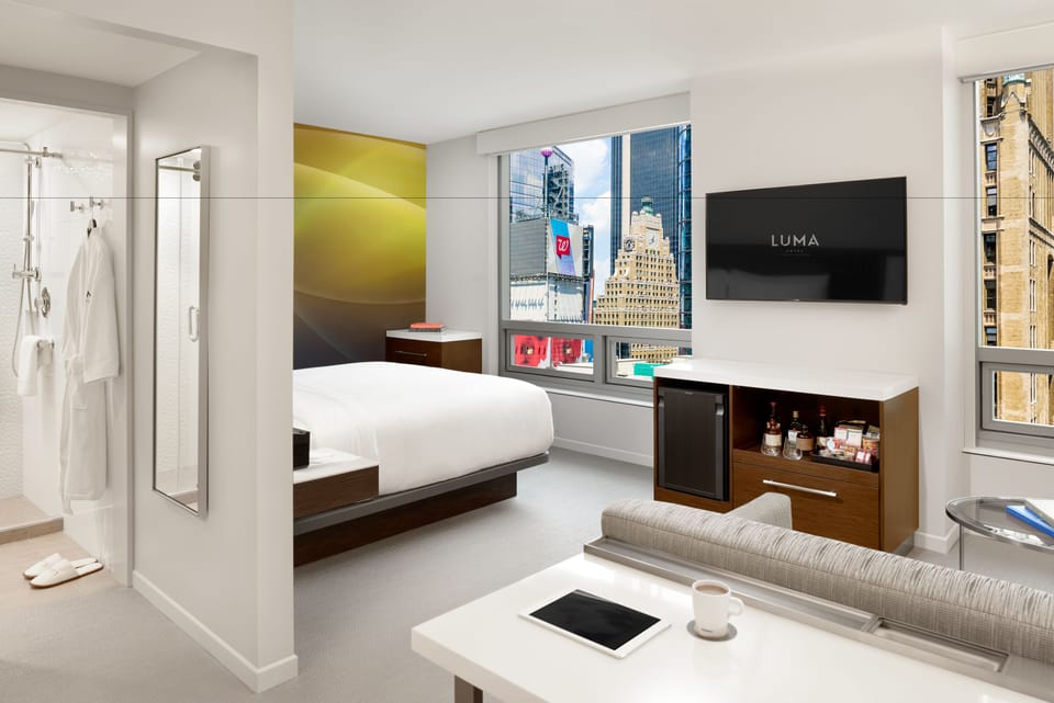 Suite, 1 King Bed | Frette Italian sheets, premium bedding, pillowtop beds, in-room safe