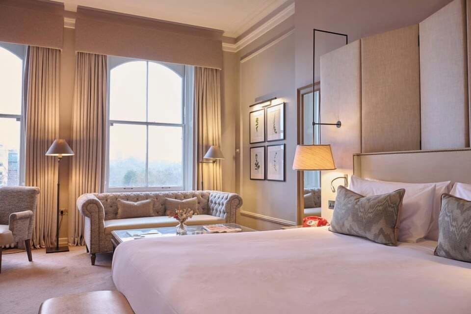 Junior Studio Suite | In-room safe, desk, iron/ironing board, free WiFi