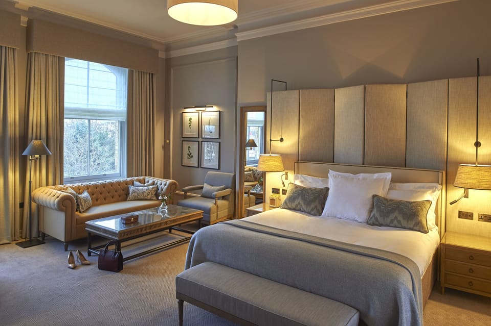 In-room safe, desk, iron/ironing board, free WiFi