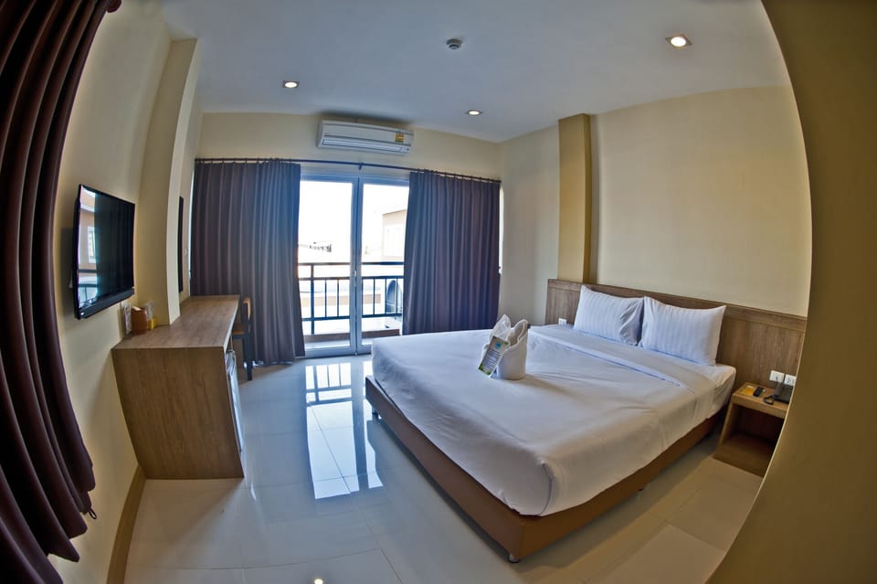 Superior Double Room, 1 Double Bed | Minibar, desk, free WiFi