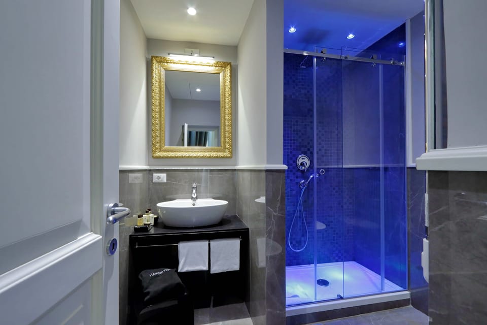 Shower, free toiletries, hair dryer, bidet