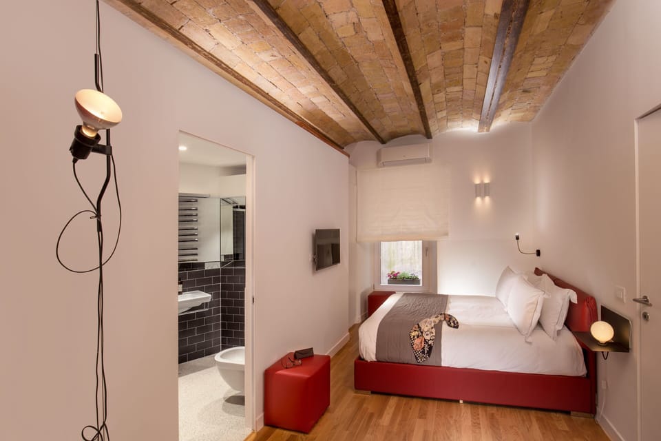 Luxury Apartment, 2 Bedrooms | Frette Italian sheets, premium bedding, down comforters, free minibar
