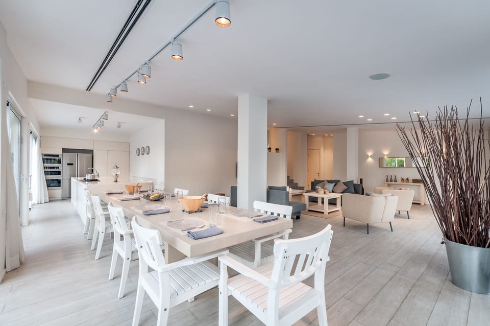 Villa, Ensuite | In-room dining