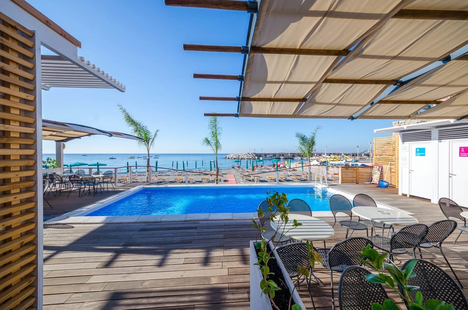 Seasonal outdoor pool