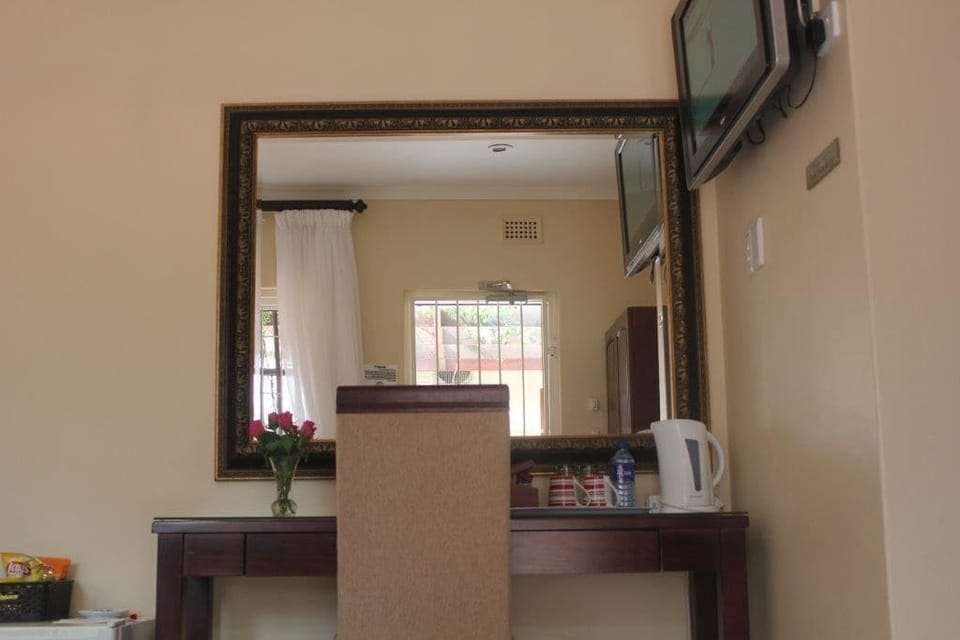 Standard Double or Twin Room | Room amenity