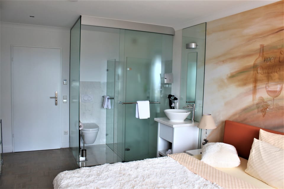 Double Room | In-room safe, individually decorated, individually furnished, desk