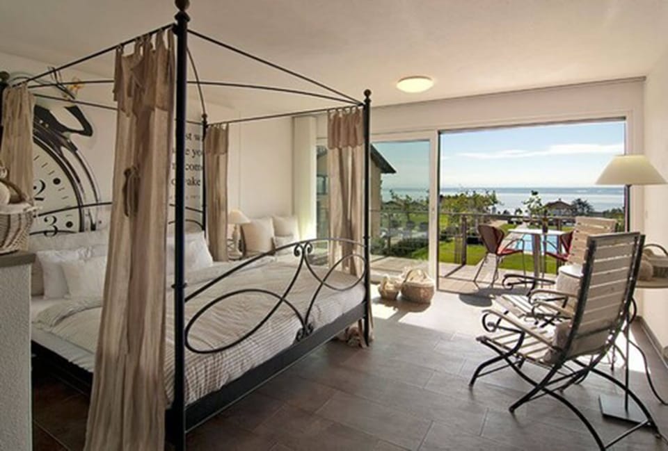 In-room safe, individually decorated, individually furnished, desk