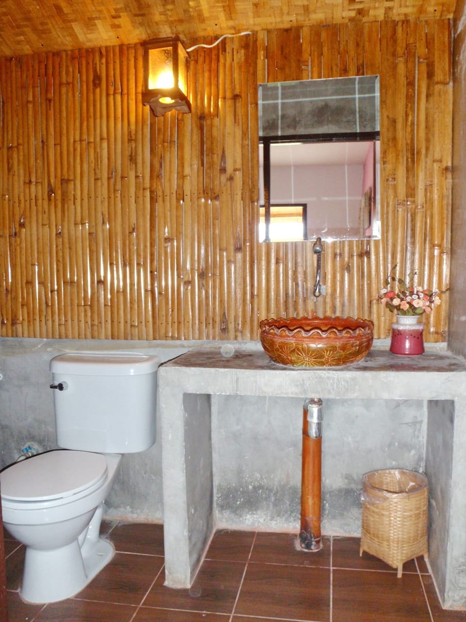 Standard Double Room, Fan | Bathroom | Shower, free toiletries, hair dryer, towels