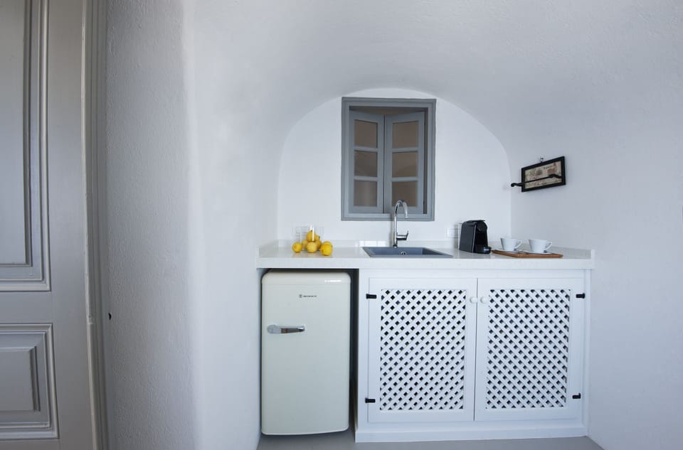 Panoramic House, 1 Bedroom, Sea View, Oceanfront | Private kitchen | Espresso maker, electric kettle